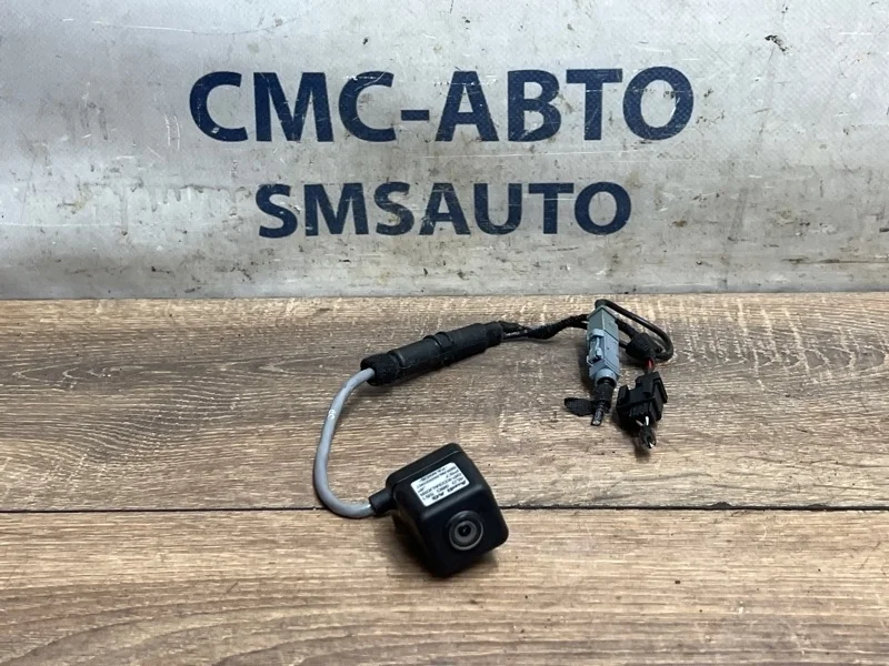 Камера заднего вида Audi A8 4L0980551B D3 4.2 BVJ