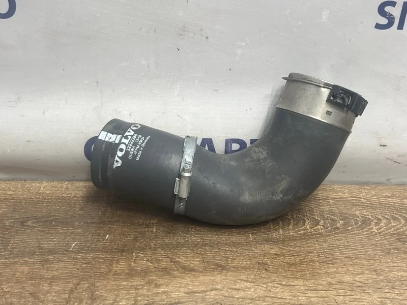 Патрубок интеркулера Volvo XC60 2020 32222269 XC60 D4204T14