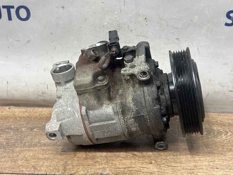 Компрессор кондиционера Audi A6 2010 4F0260805AF C6 CCEA