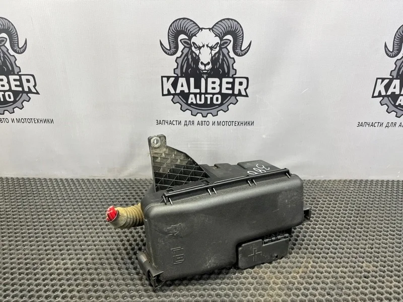 Блок предохранителей Volvo XC90 2011 30728132 2.4 D5244T18