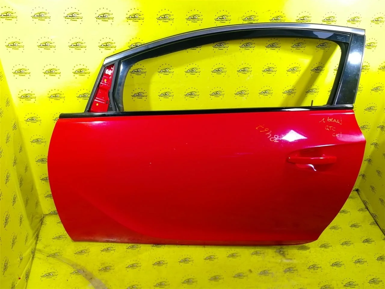 Дверь Opel Astra J GTC 13394360 3D, передняя левая