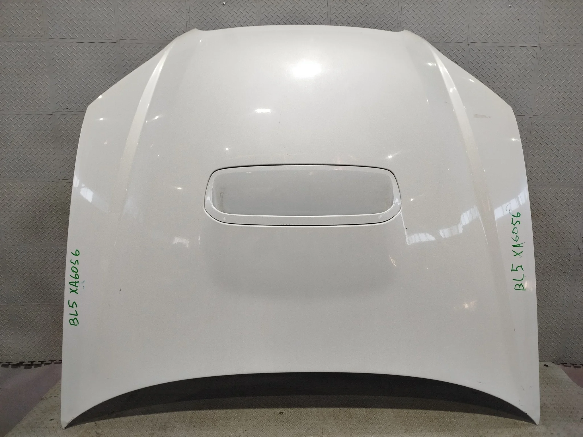 КАПОТ SUBARU LEGACY 57229AG0109P белый, 36J XA6056