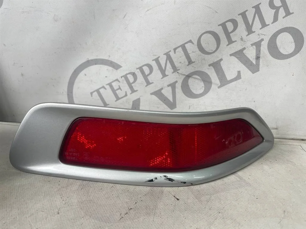 Отражатель бампера заднего правый VOLVO V70 2008-2016