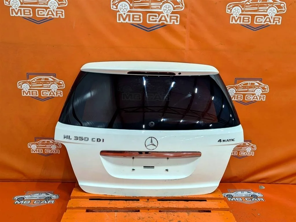 Крышка багажника Mercedes-Benz