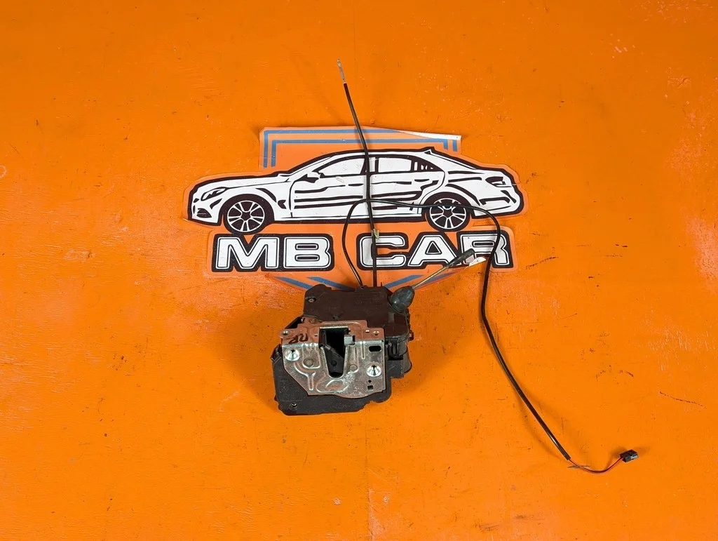 Замок двери передней правой Mercedes-Benz