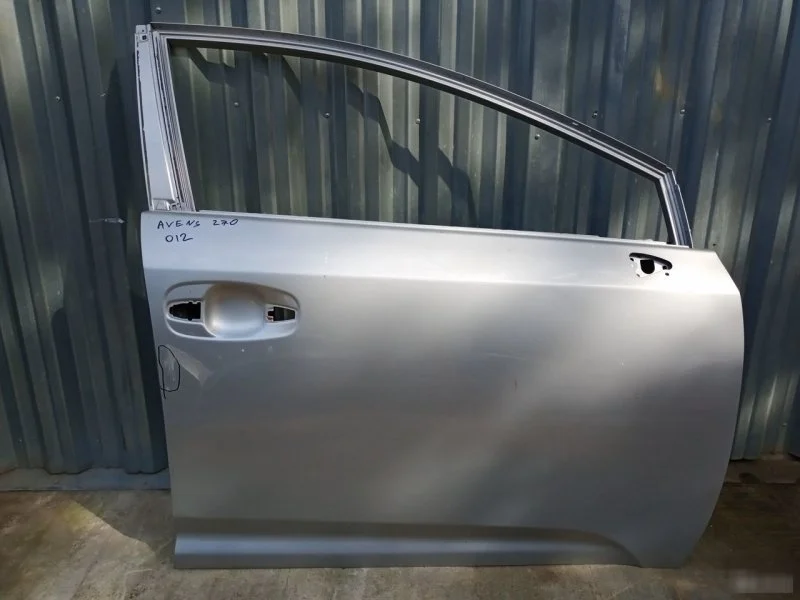 Дверь Toyota Avensis 3 2008-2015 6700105071 T270, передняя правая