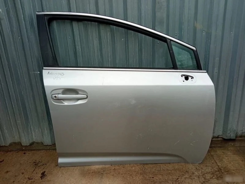Дверь Toyota Avensis 3 2008-2015 6700105071 T270, передняя правая
