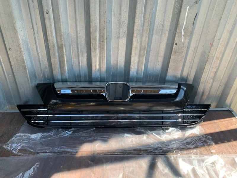 Решетка радиатора Honda CR-V 3 2007-2009 71128SWWG01ZL, передняя