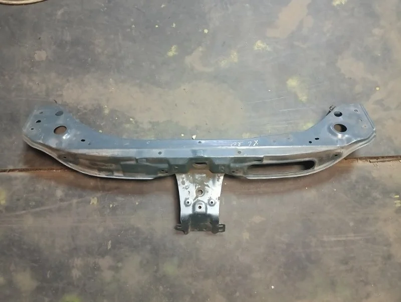 Панель верхняя Mitsubishi Outlander XL 2007-2009 5256A410