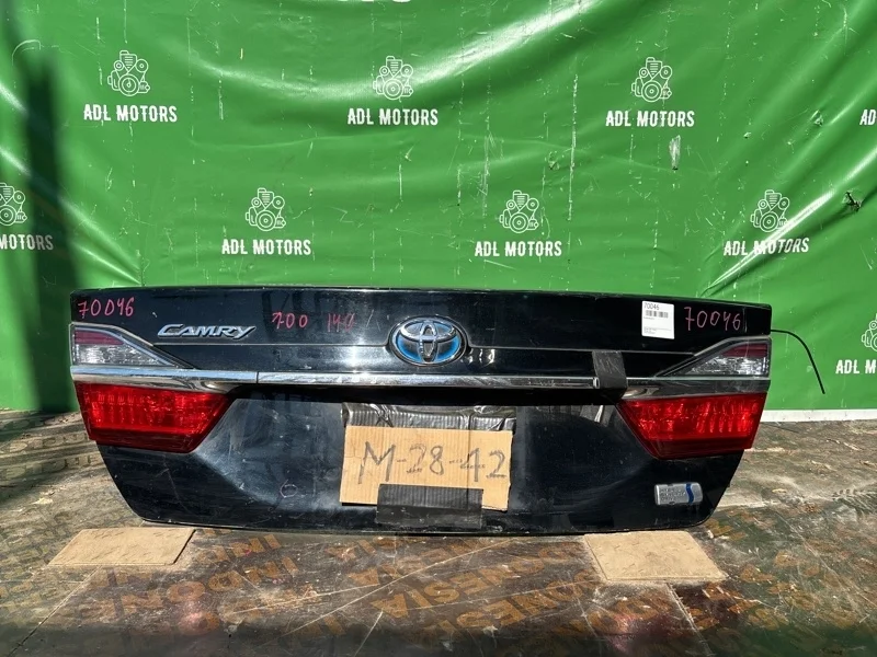 Крышка багажника Toyota Camry 2014-2017 6440133590 55