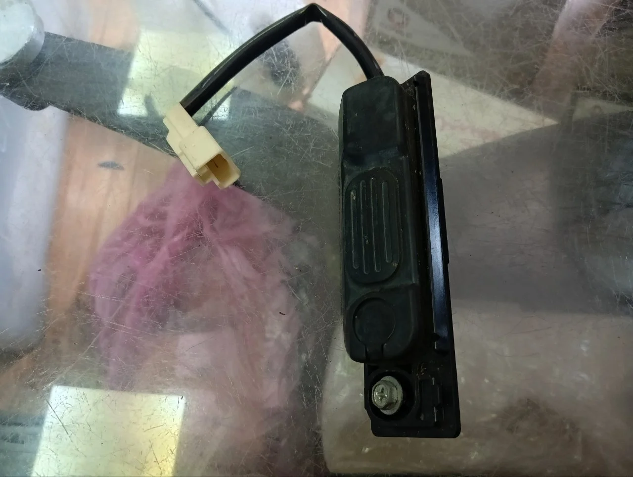 Кнопка открытия багажника Mitsubishi ASX 2010-2020 5810A047