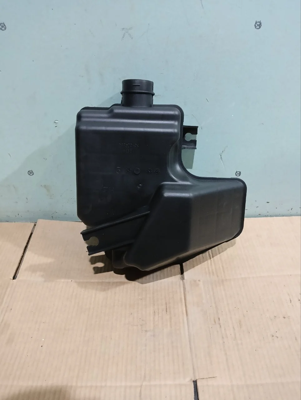 Резонатор воздушного фильтра Honda CR-V 3 2007-2012 17230RZA000