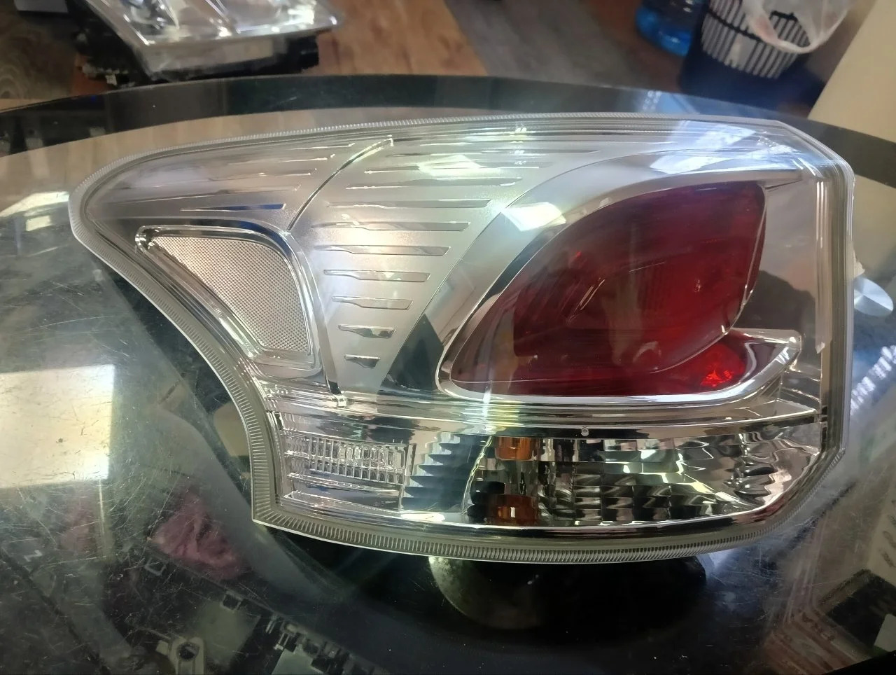 Фонарь Mitsubishi Outlander 3 2012-2015 8330A787, задний левый
