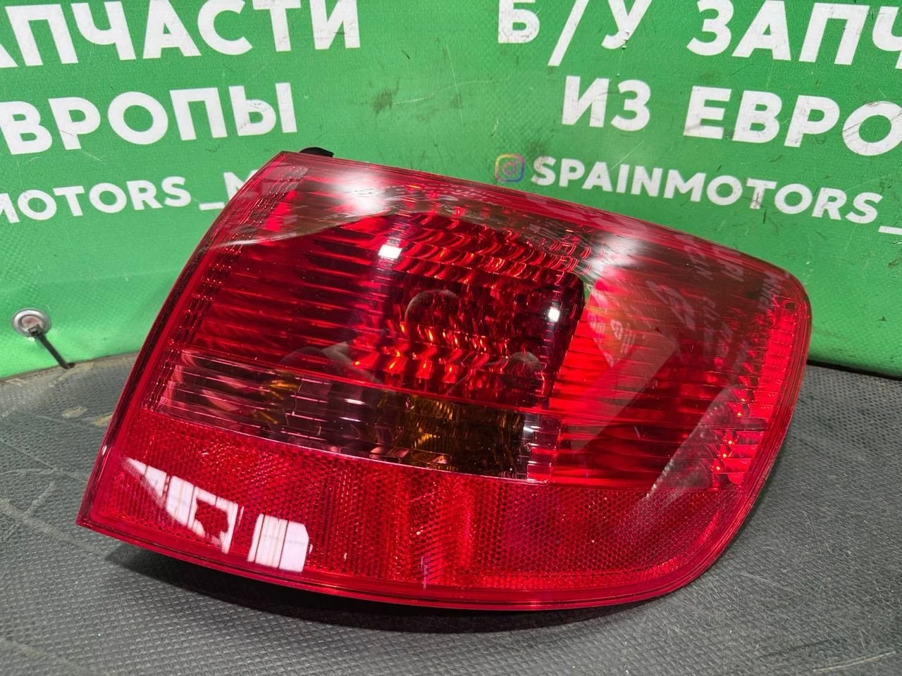 (27) Фонарь задний правый Audi A6 C6 2007 4F9945096, 89036913