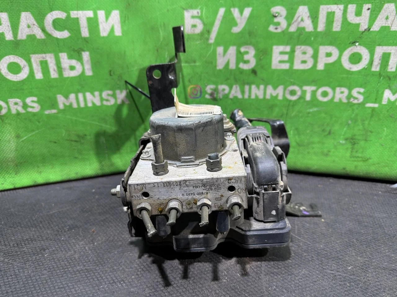 (10869) Блок ABS Renault Clio 2012 476605492R