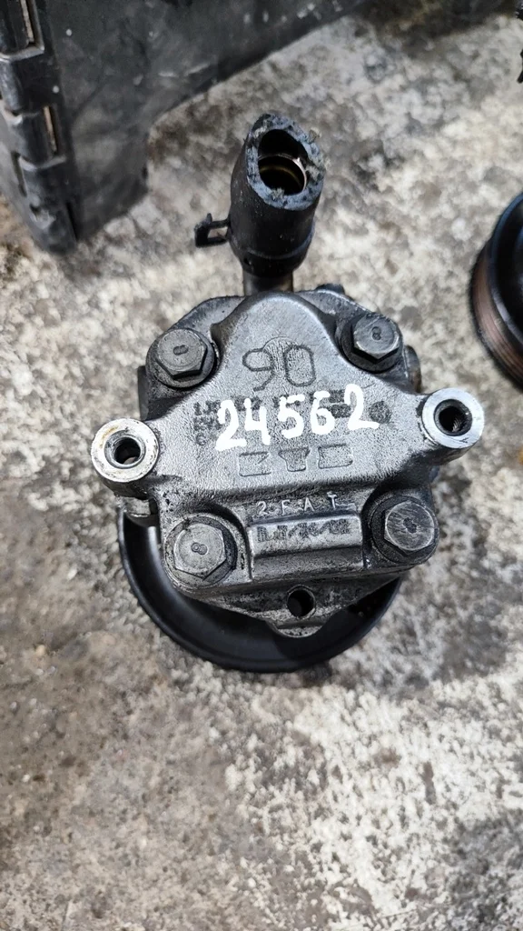 (24562) Насос гидроусилителя руля Volkswagen Golf IV 2000 1,9 TDi 1J0422154B