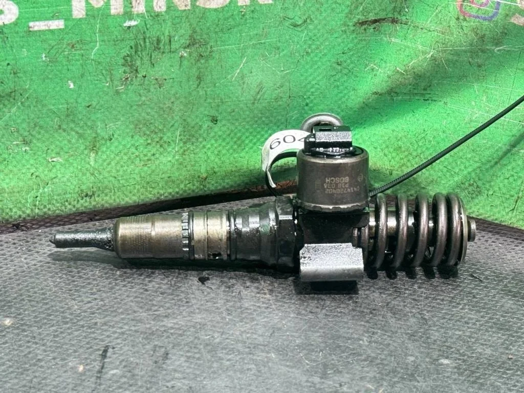 (60764) Форсунка Volkswagen Passat B6 2008 2 TDi 03G130073B