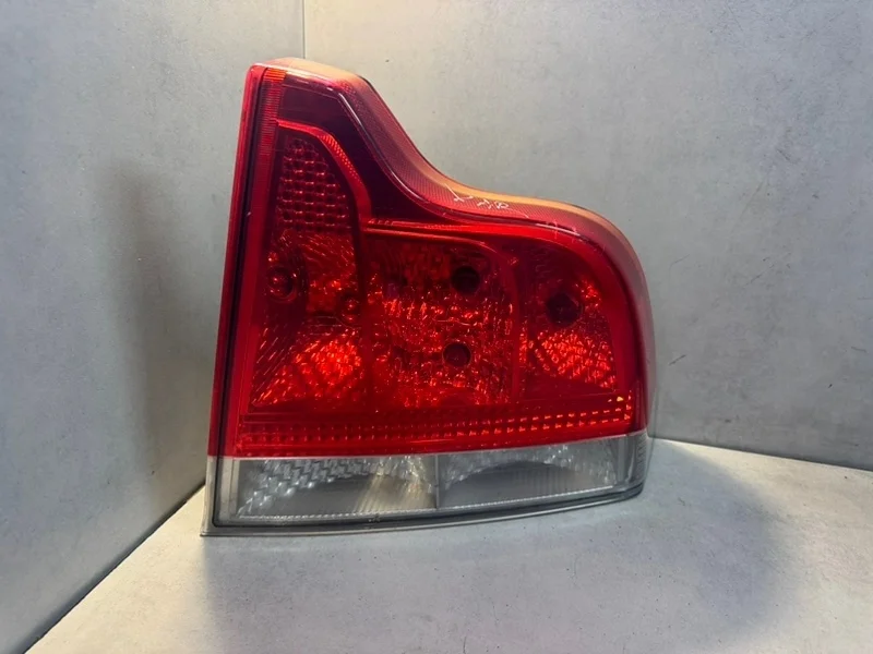 Фонарь задний правый Volvo S60 2004 30655370 1 B5244S