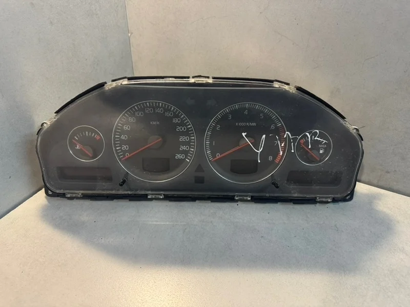 Панель приборов Volvo S60 2004 8673259 1 B5244S
