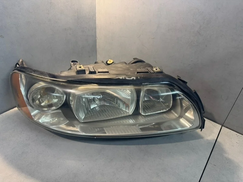 Фара галогеновая Volvo S60 2004 30698832 1 B5244S, правая