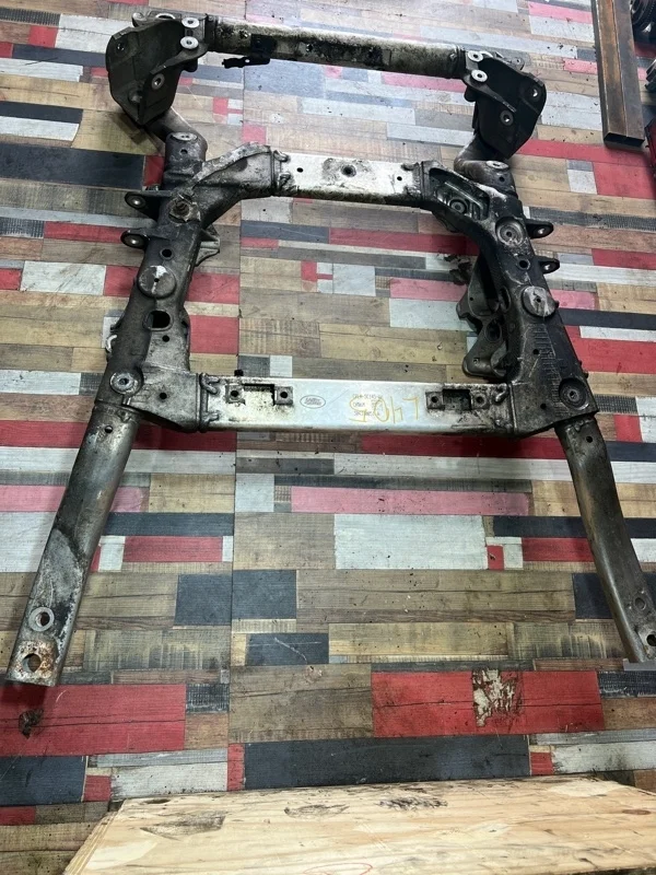 Подрамник Land Rover Range Rover 2016 LR072570 L405 448DT, передний