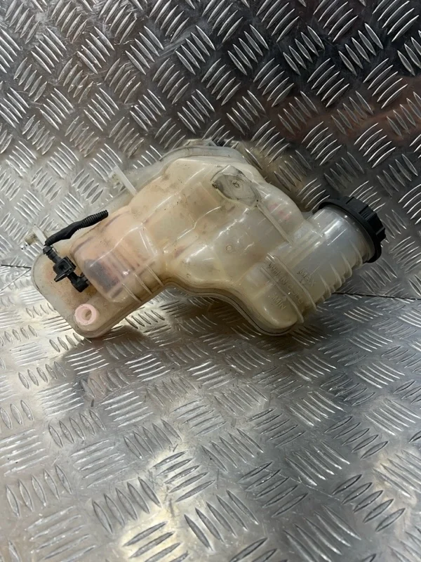 Бачок расширительный Land Rover Range Rover LR034654 L405
