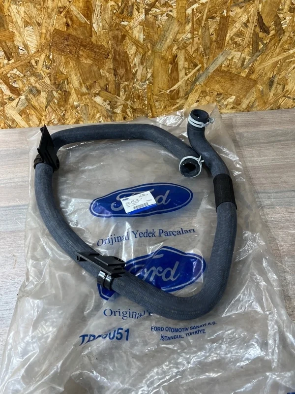 Патрубок радиатора Ford Transit 2529613