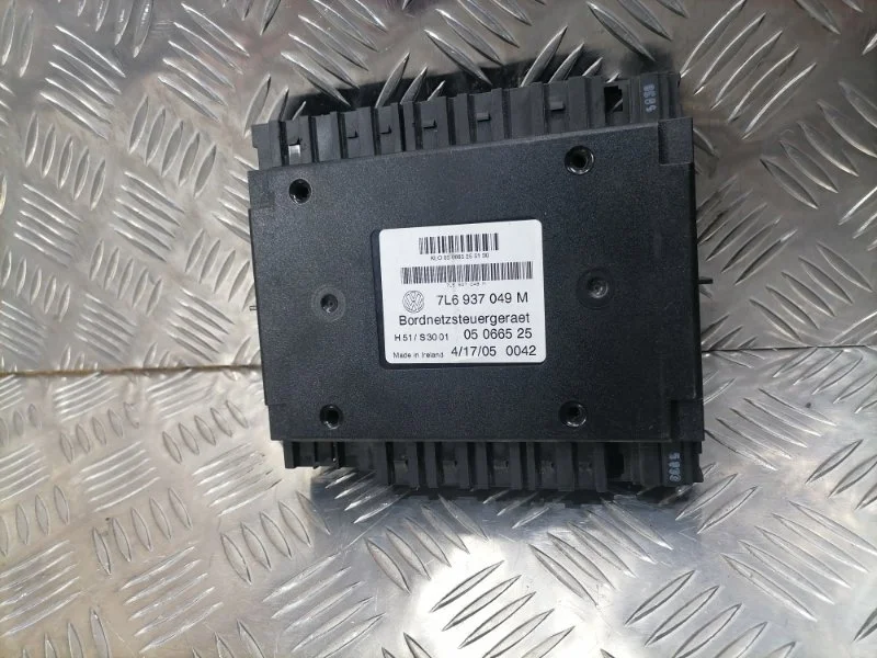 Блок управления бортовой сети Volkswagen Touareg 7L6937049M 7L6 AXQ