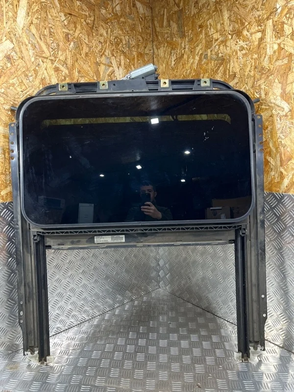 Люк Volkswagen Touareg 847856915 7L6