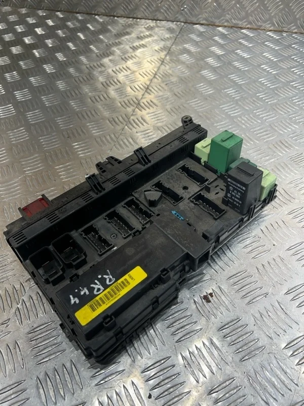 Блок предохранителей Land Rover Range Rover YPP000020 L322