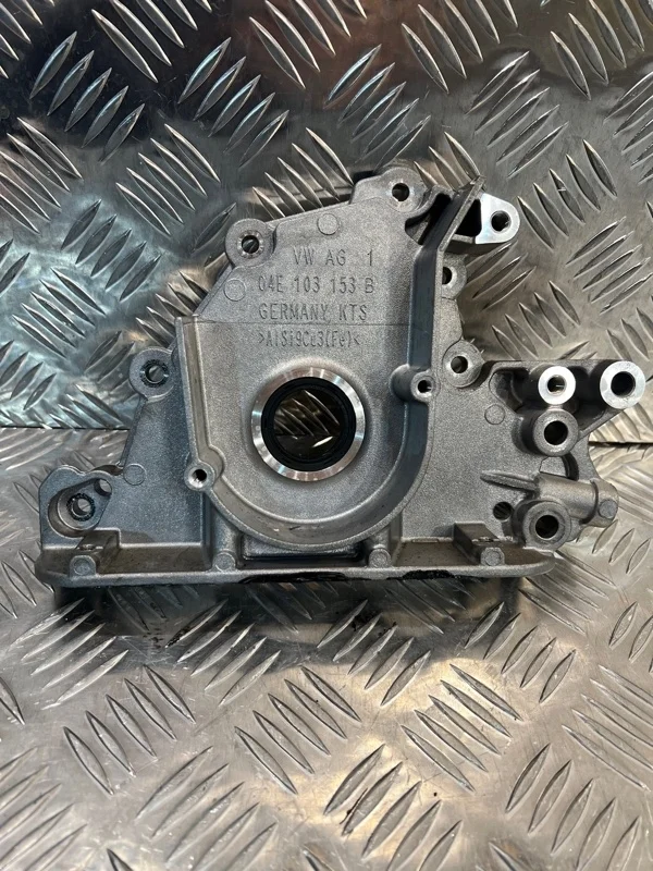 Сальник коленвала Volkswagen Jetta 04E103153B DGX
