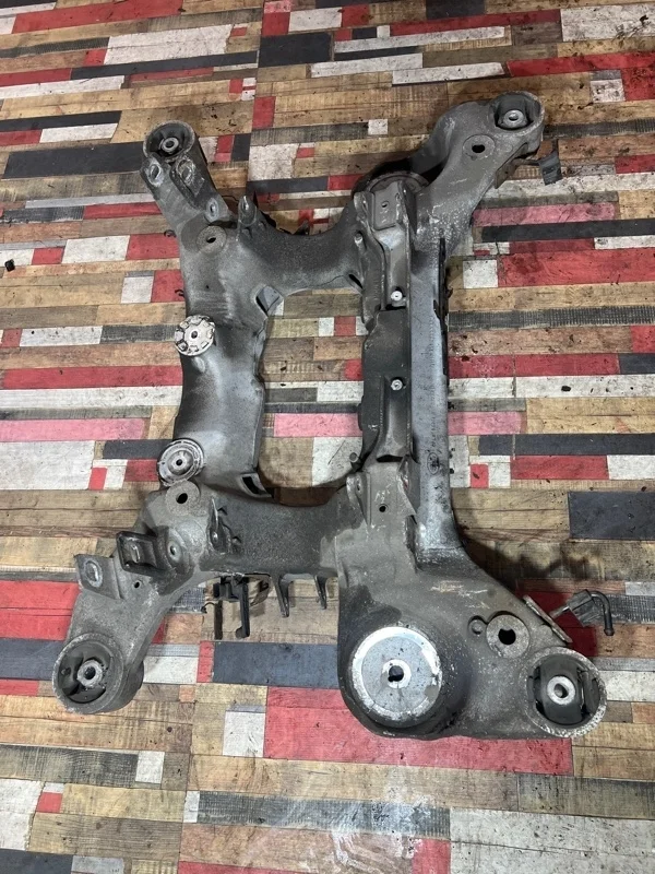 Подрамник Land Rover Range Rover 2014 LR037517 L405 448DT, задний