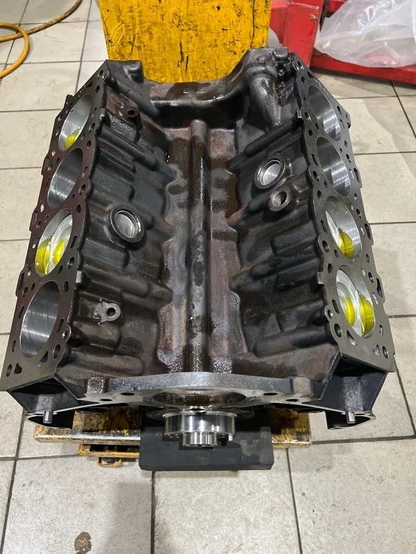 Шорт-Блок Toyota Land Cruiser 1140051020 1VDFTV