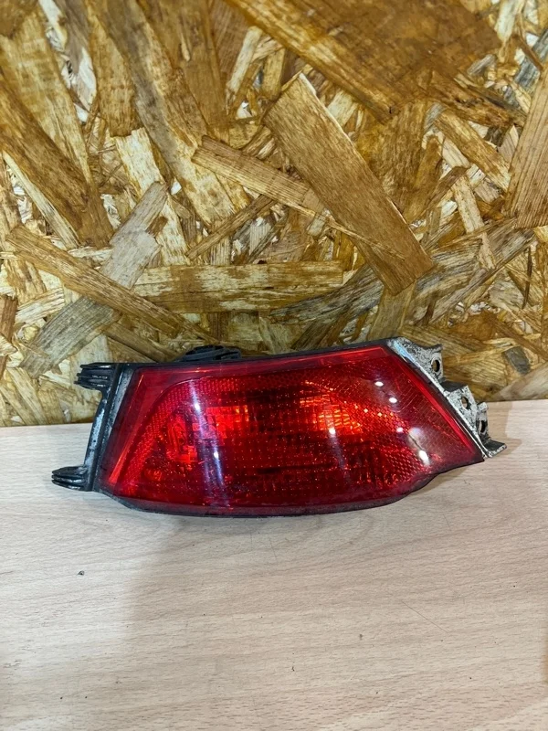 Фара противотуманная Jaguar F-Pace LR043983 X761 204DTD, задняя правая