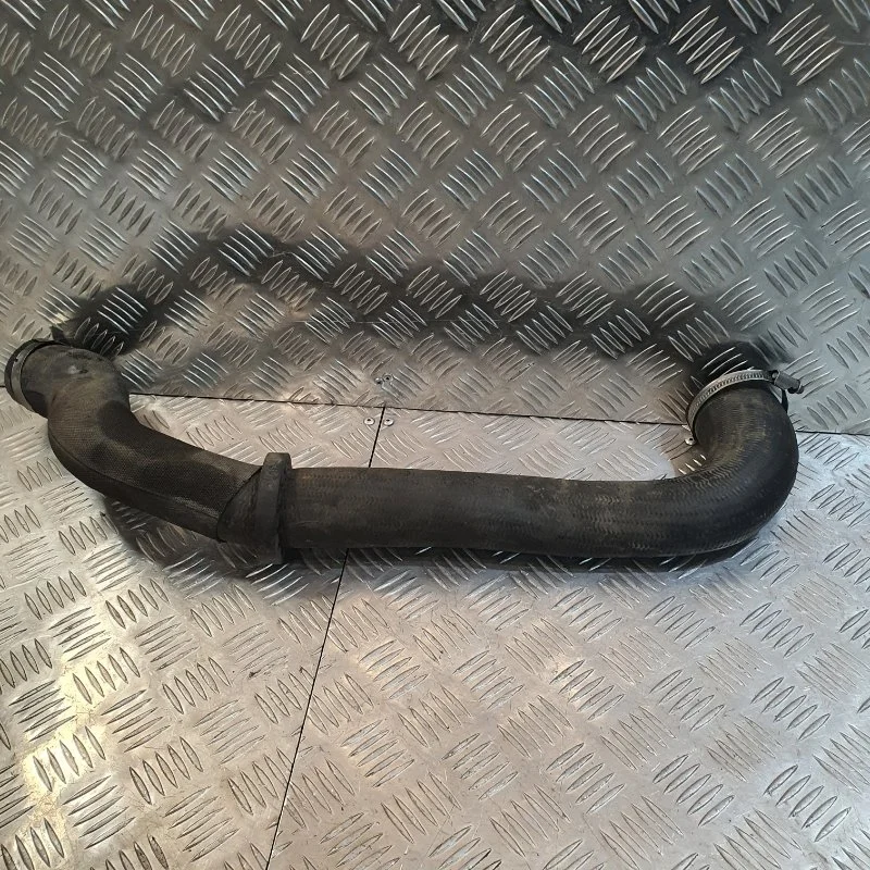 Патрубок интеркулера Land Rover Range Rover LR060680 L405 448DT