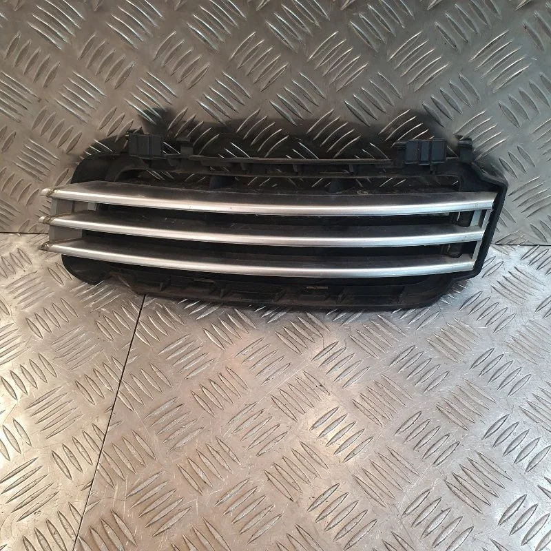 Решетка бампера Land Rover Range Rover LR044733 L405 448DT, передняя левая