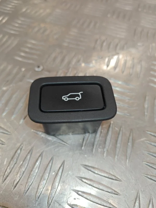 Кнопка открывания багажника Land Rover Range Rover 2016 31264960 L405 448DT