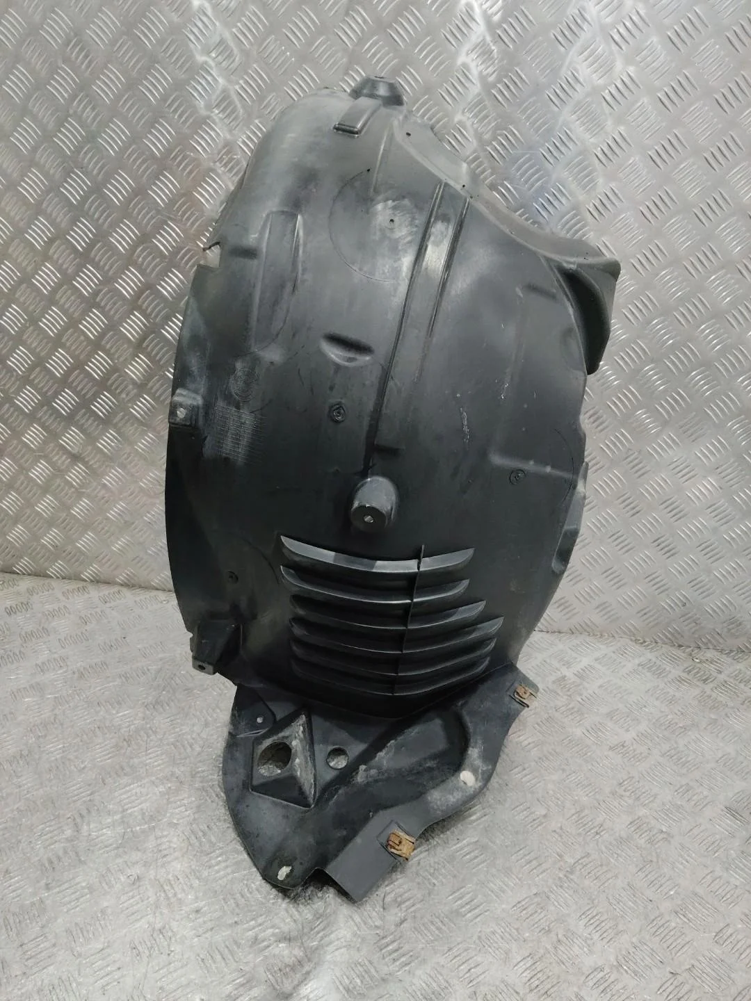 передняя часть подкрылка переднего правого Mercedes-Benz E W212/S212/C207/A207  2011