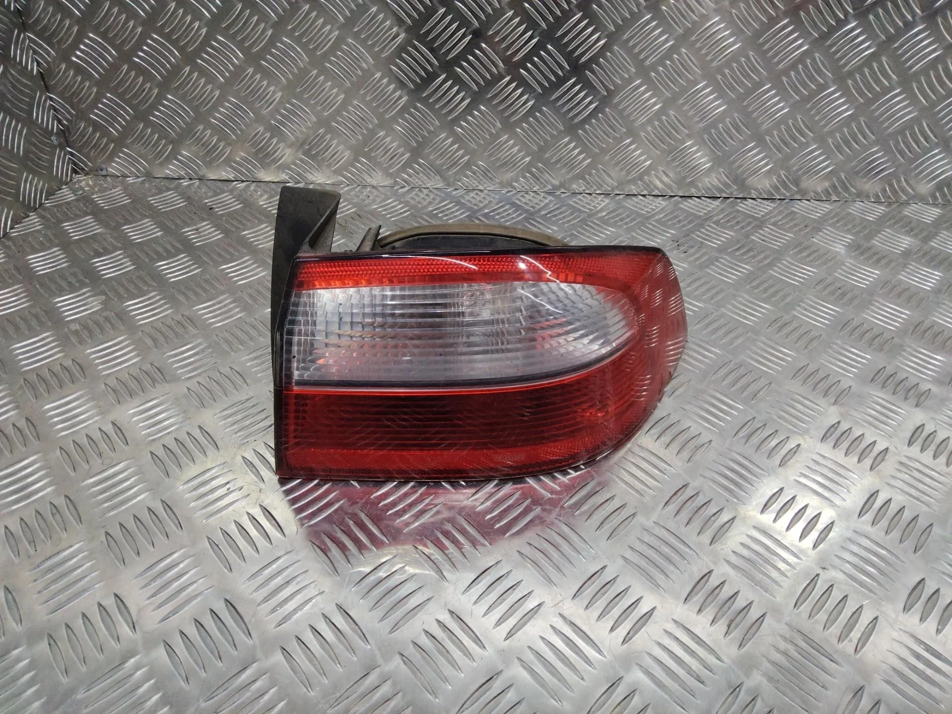 фонарь задний правый Renault Laguna 2  2004