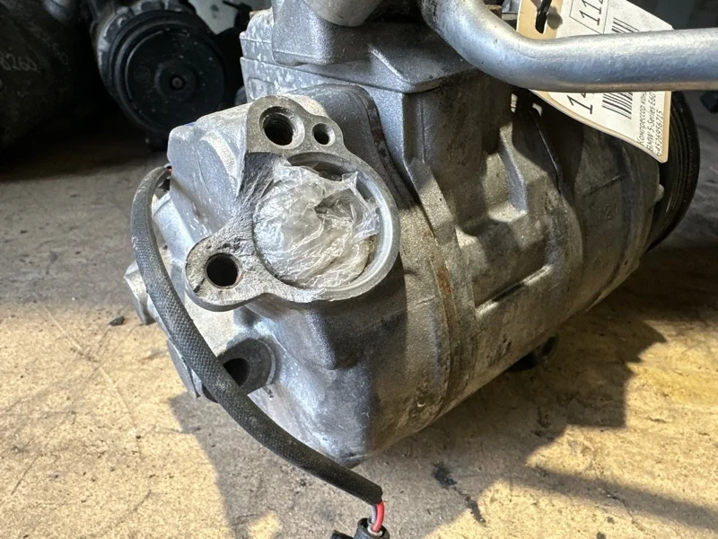 Компрессор кондиционера BMW 5-Series 2010 64526956715 E60 N52B30AE