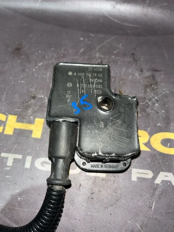 Катушка зажигания Mercedes-Benz S-Class 2005 A0001587303 W220 113.960
