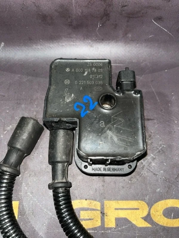 Катушка зажигания Mercedes-Benz S-Class 2005 A0001587803 W220 113.960