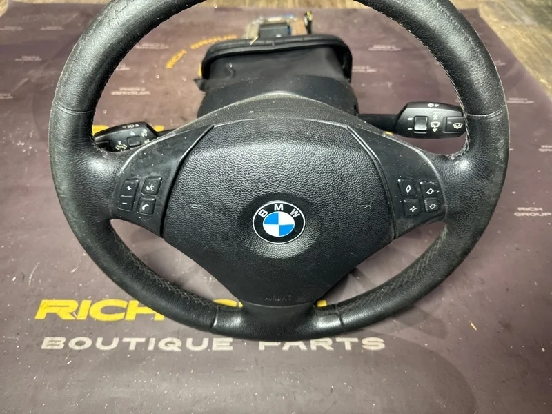 Руль BMW 3-Series 2005 32306771411 E90 N46B20B