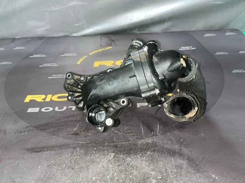 Помпа Audi A6 2007 079121014F C6 BVJ