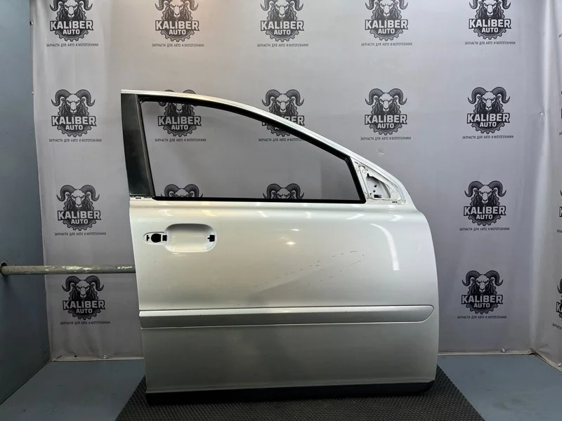 Дверь Volvo XC90 2011 31385353 2.4 D5244T18, передняя правая