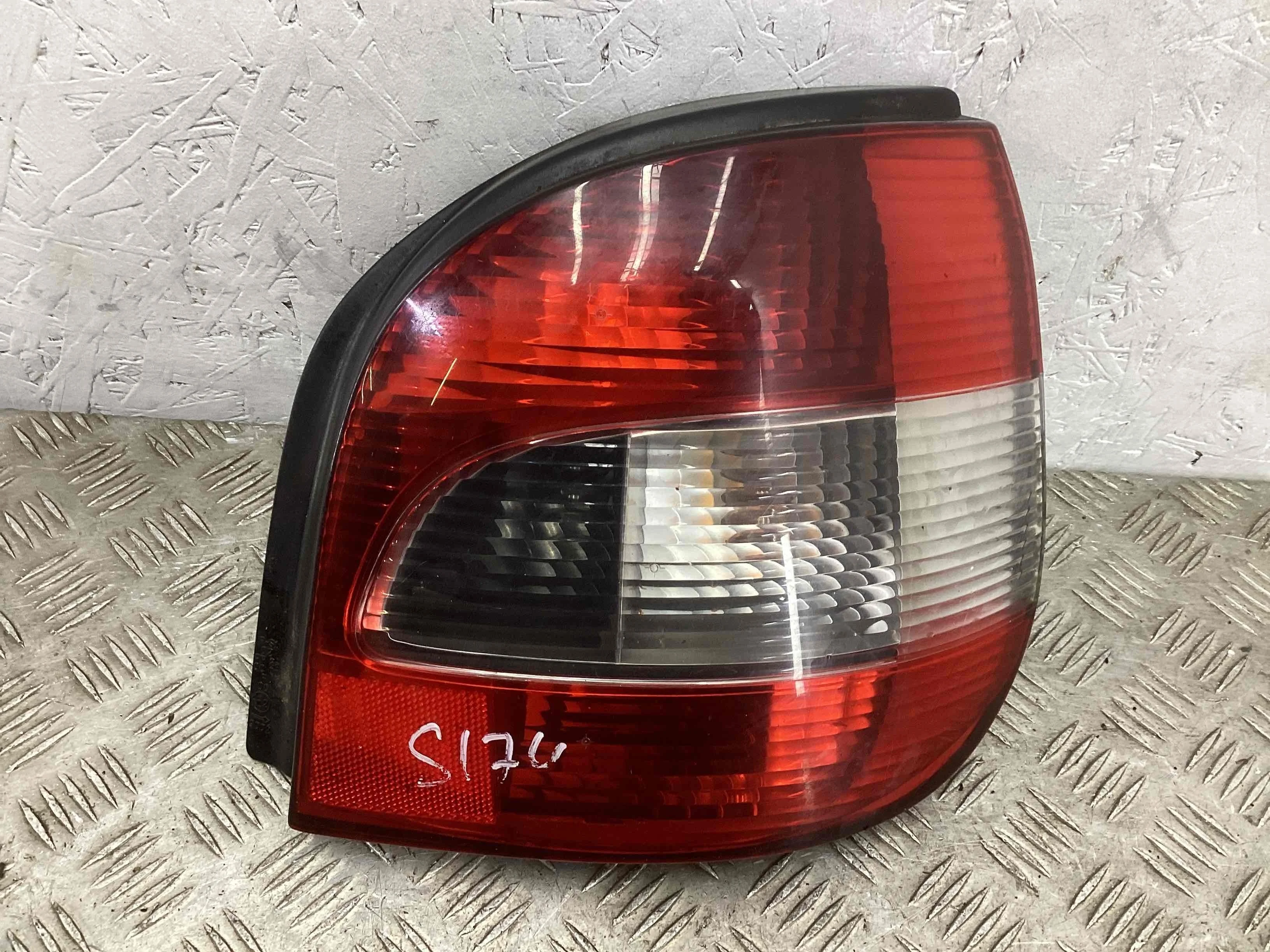 Фонарь задний правый Renault Scenic I (JA) 1999-2003 рестайлинг 2001 1,6 i Бензин МКПП 5ст. Минивэн. Scenic