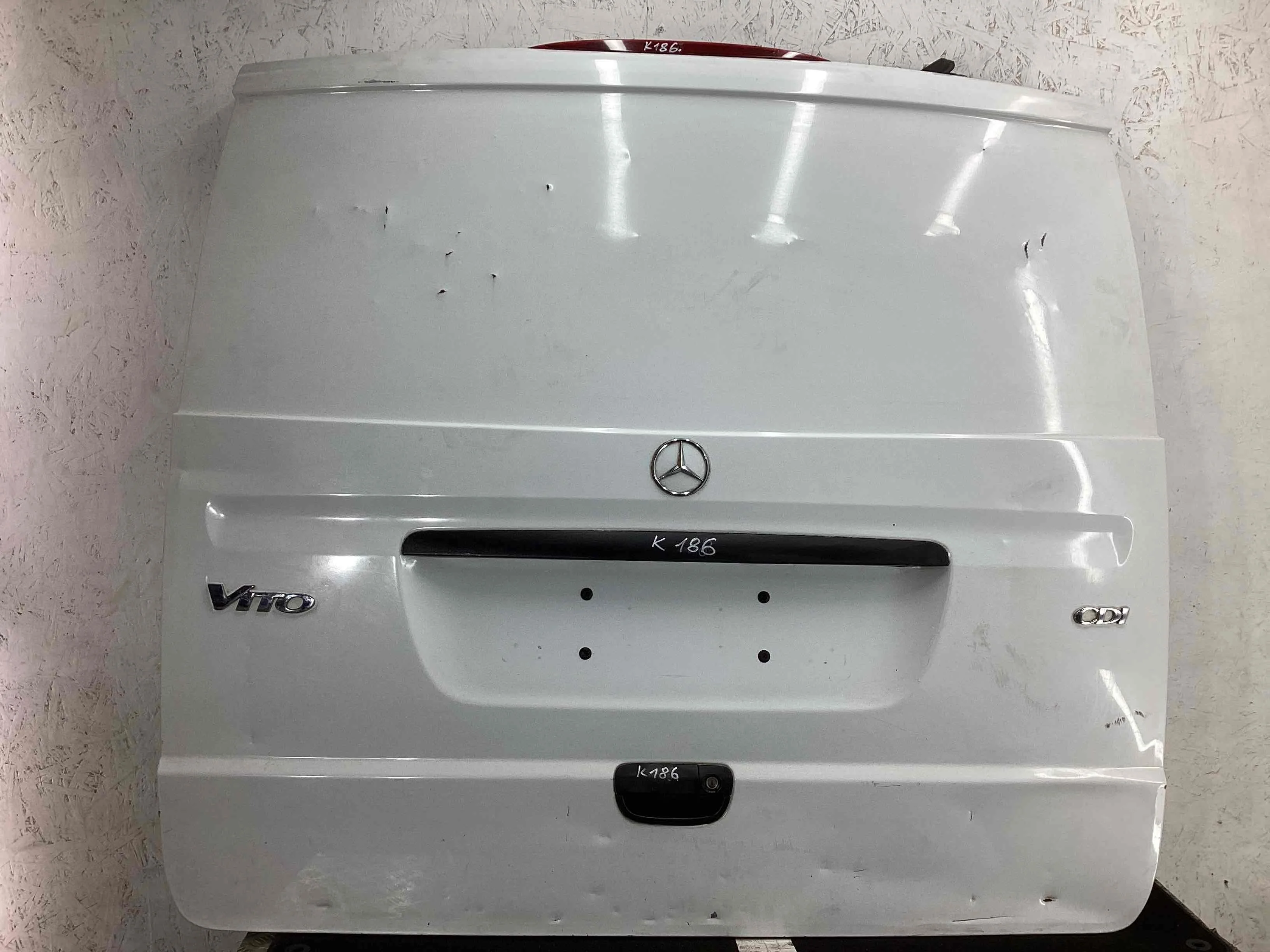 Крышка багажника (дверь 3-5) Mercedes  2012 2,2 CDi Дизель МКПП 6ст. Микроавтобус. Vito II (W639) 2010-2014 рестайлинг
