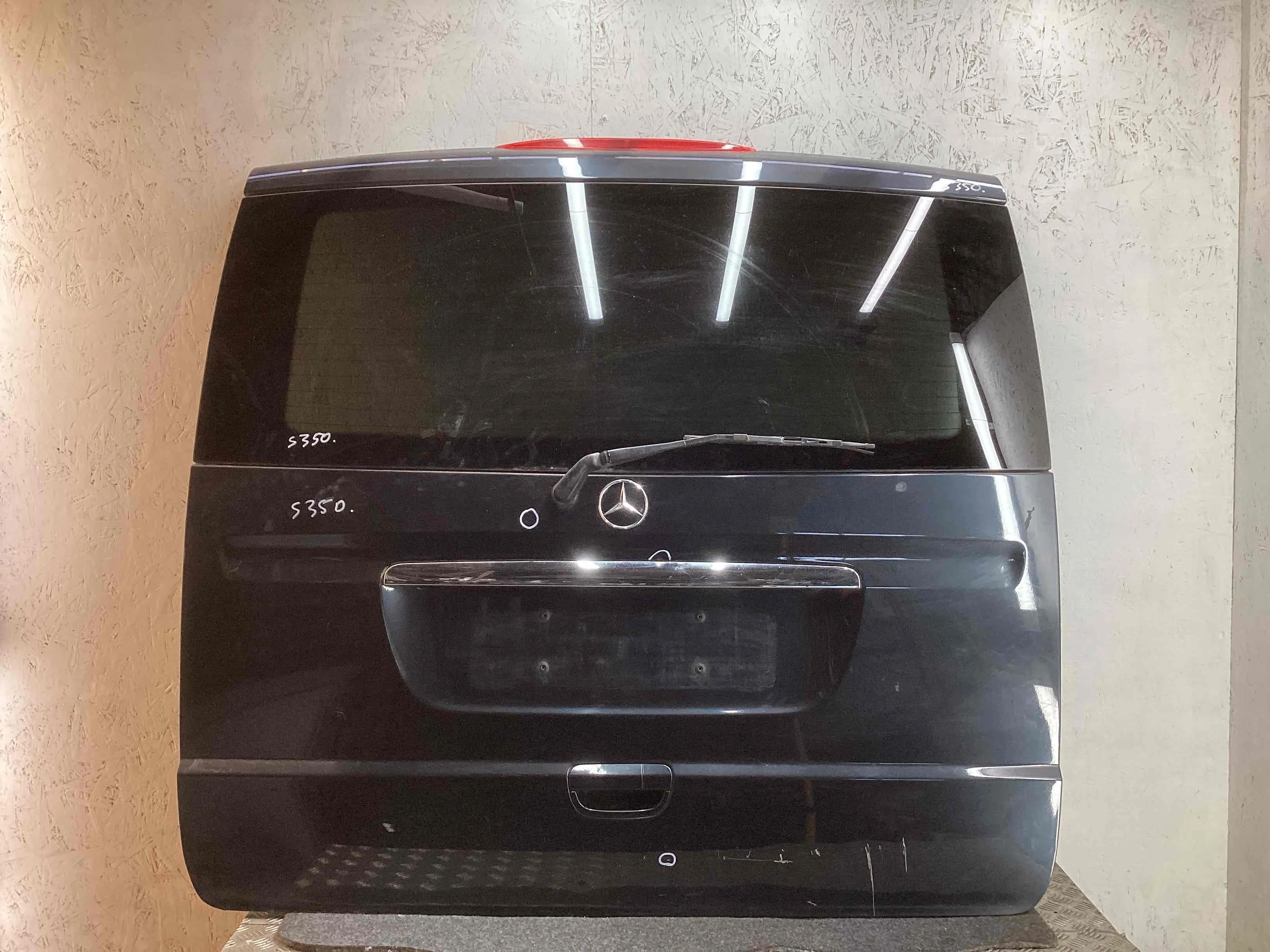 Замок багажника Mercedes  2005 2,2 CDi Дизель АКПП Микроавтобус. Viano (W639) 2003-2015