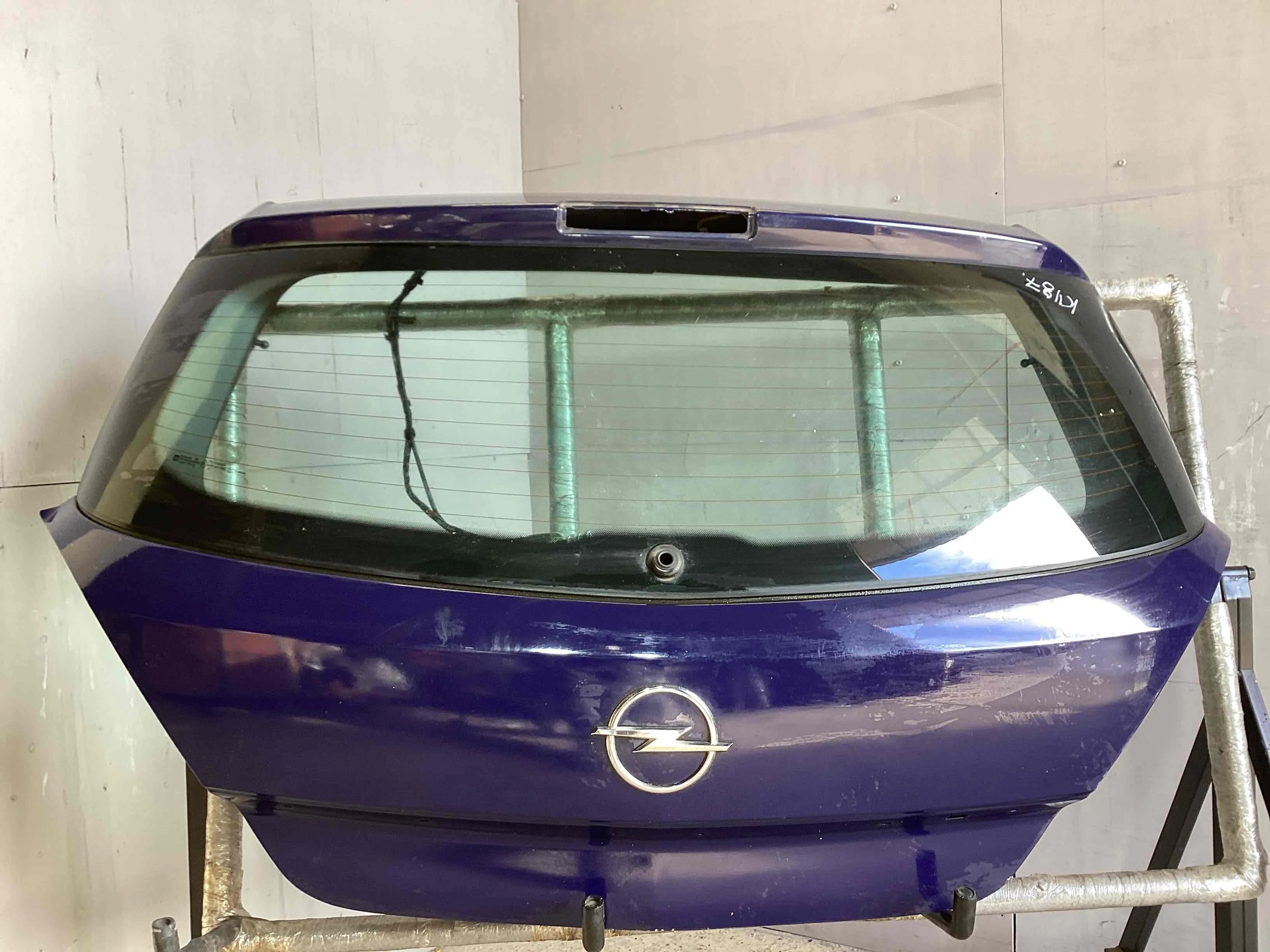 Крышка багажника (дверь 3-5) Opel Astra H 2007-2010 рестайлинг 2009 1,9 CDTi Дизель МКПП 6ст. Хэтчбек 5дв. Astra