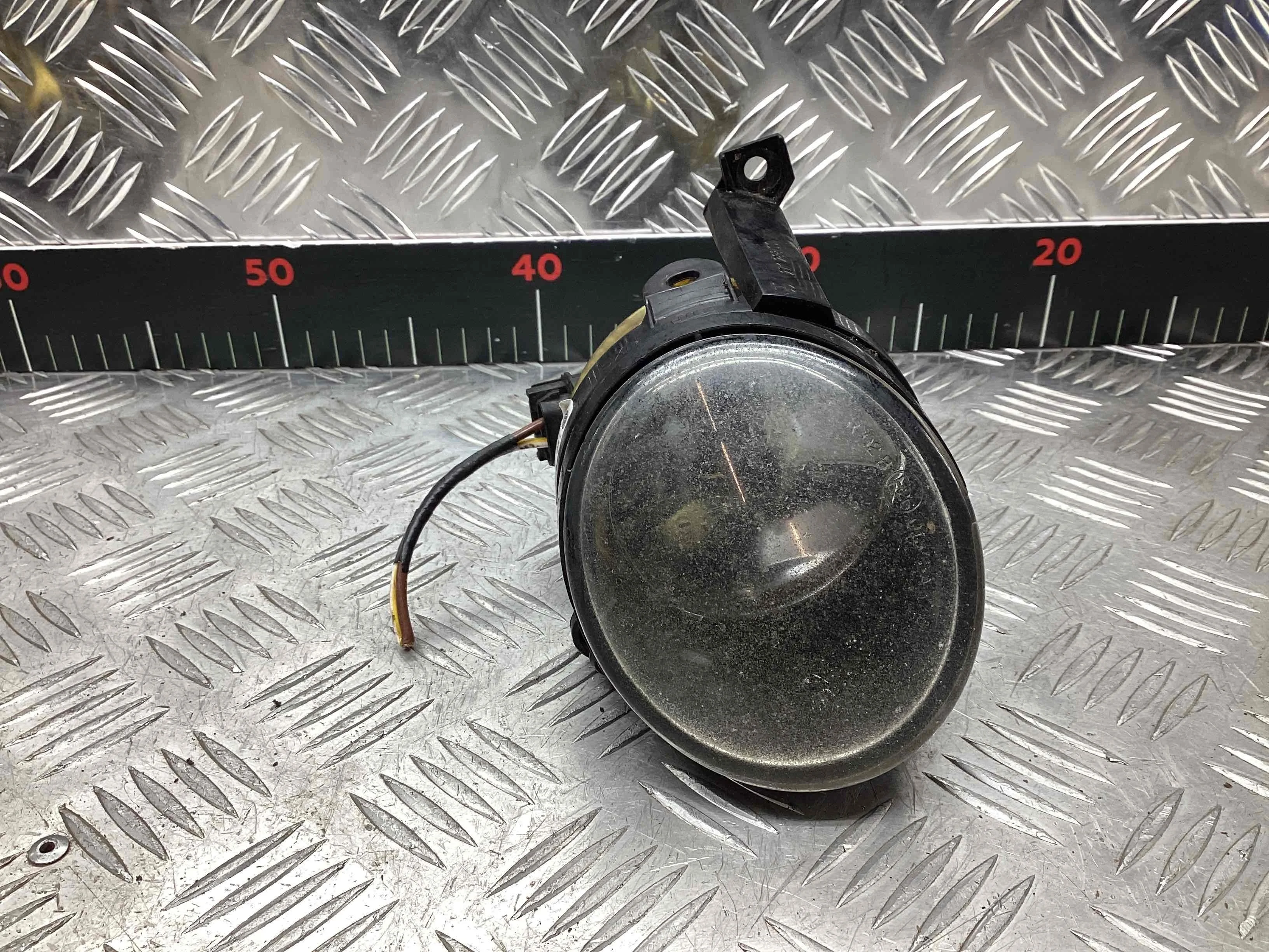 Фара противотуманная правая Volkswagen Touran I (1T) 2003-2006 2003 1,9 TDi Дизель МКПП 6ст. Минивэн. Touran